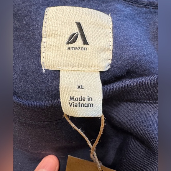 New with tags ladies navy blue sweatshirt from Amazon size XL - Picture 4 of 14